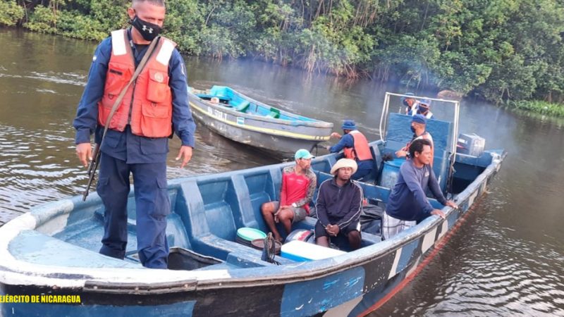 Rescatan a tripulantes de lancha a la deriva en Caribe Sur Managua. Radio La Primerísima