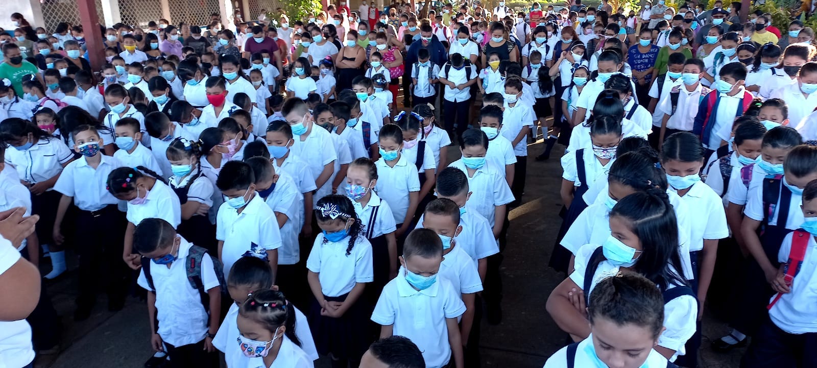 Estudiantes de Tipitapa regresan a las aulas de clase Managua. Radio La Primerísima 