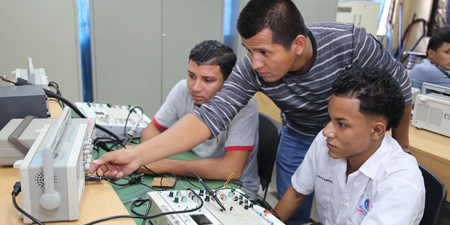Casi 40 mil jóvenes empezarán clases en centros técnicos Managua. Jaime Mejía/Radio La Primerísima