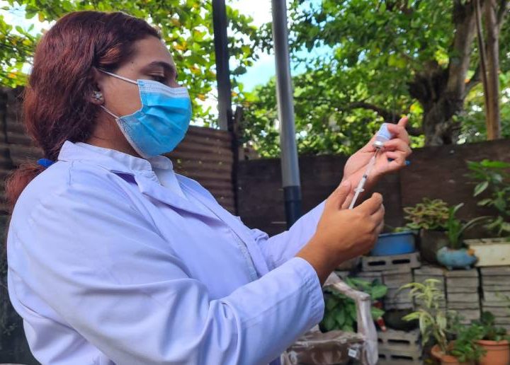 Más pobladores de Ticuantepe inmunizados contra el Covid-19