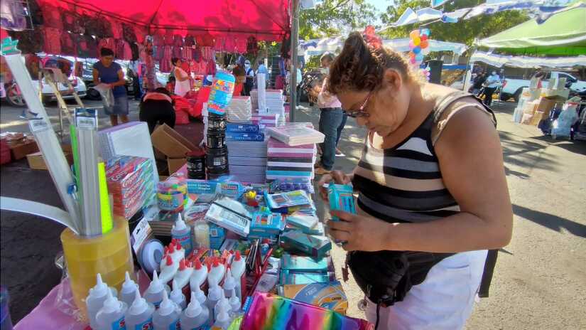 Con descuentos y promociones inicia feria escolar Managua. Radio La Primerísima