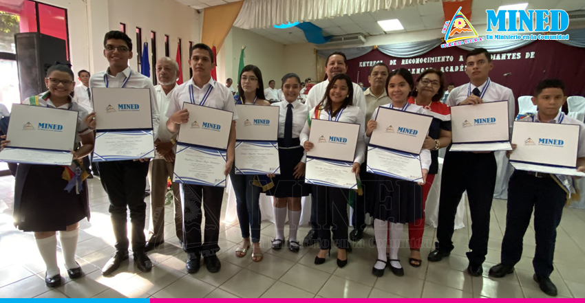 Estudiantes de 8 departamentos recibirán medallas de la excelencia académica Managua. Radio La Primerísima 