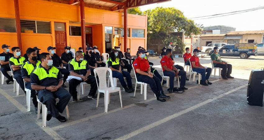 Capacitan a bomberos en primeros auxilios en Estelí Managua. Radio La Primerísima