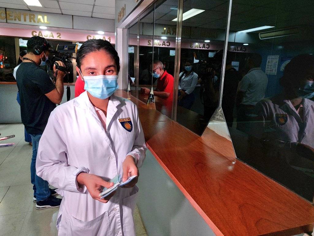 Trabajadores del MINSA reciben pago adelantado de marzo Managua. Radio La Primerísima