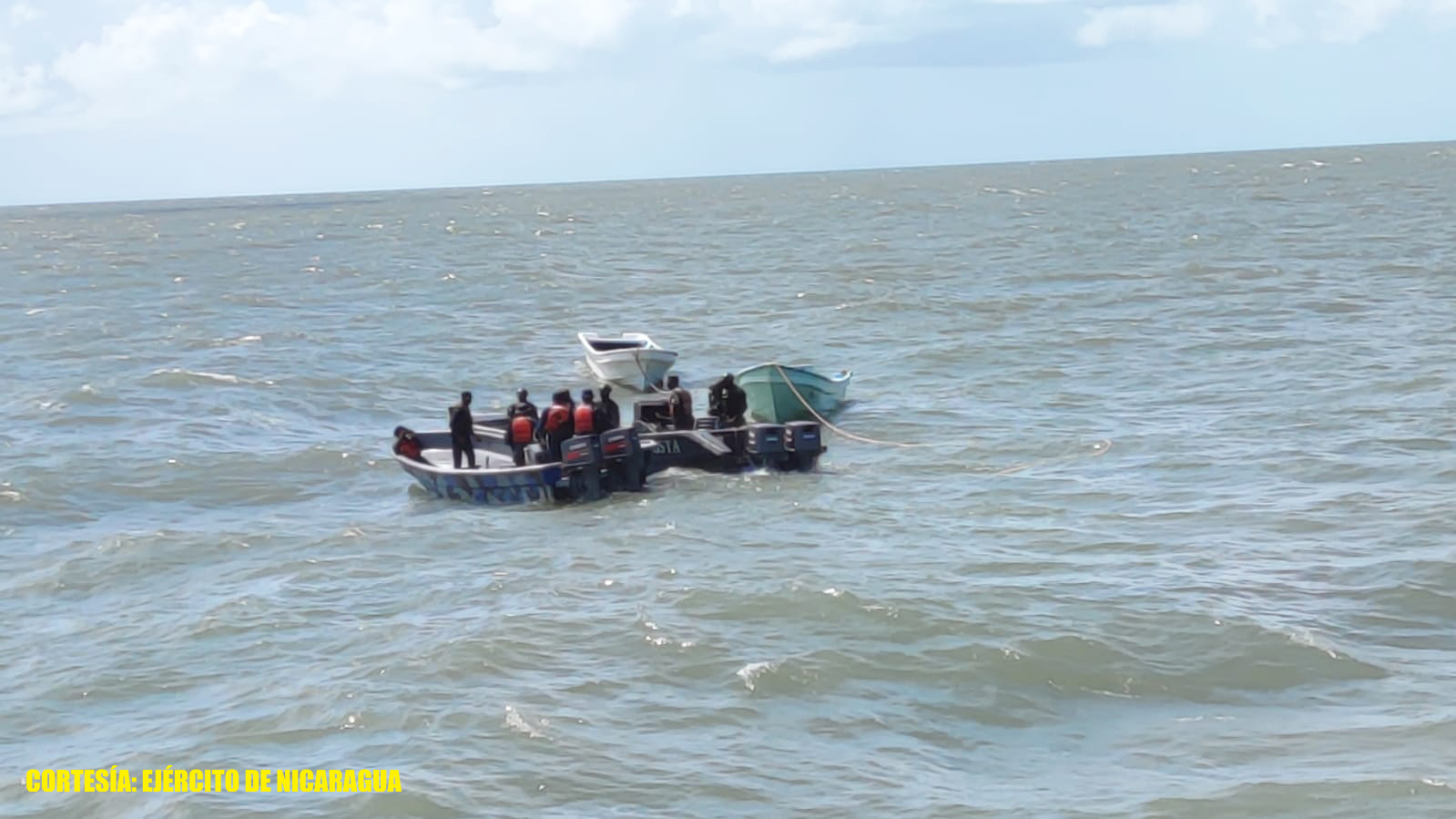 Militares recuperan pangas robadas a pescadores en Caribe Norte Managua. Radio La Primerísima