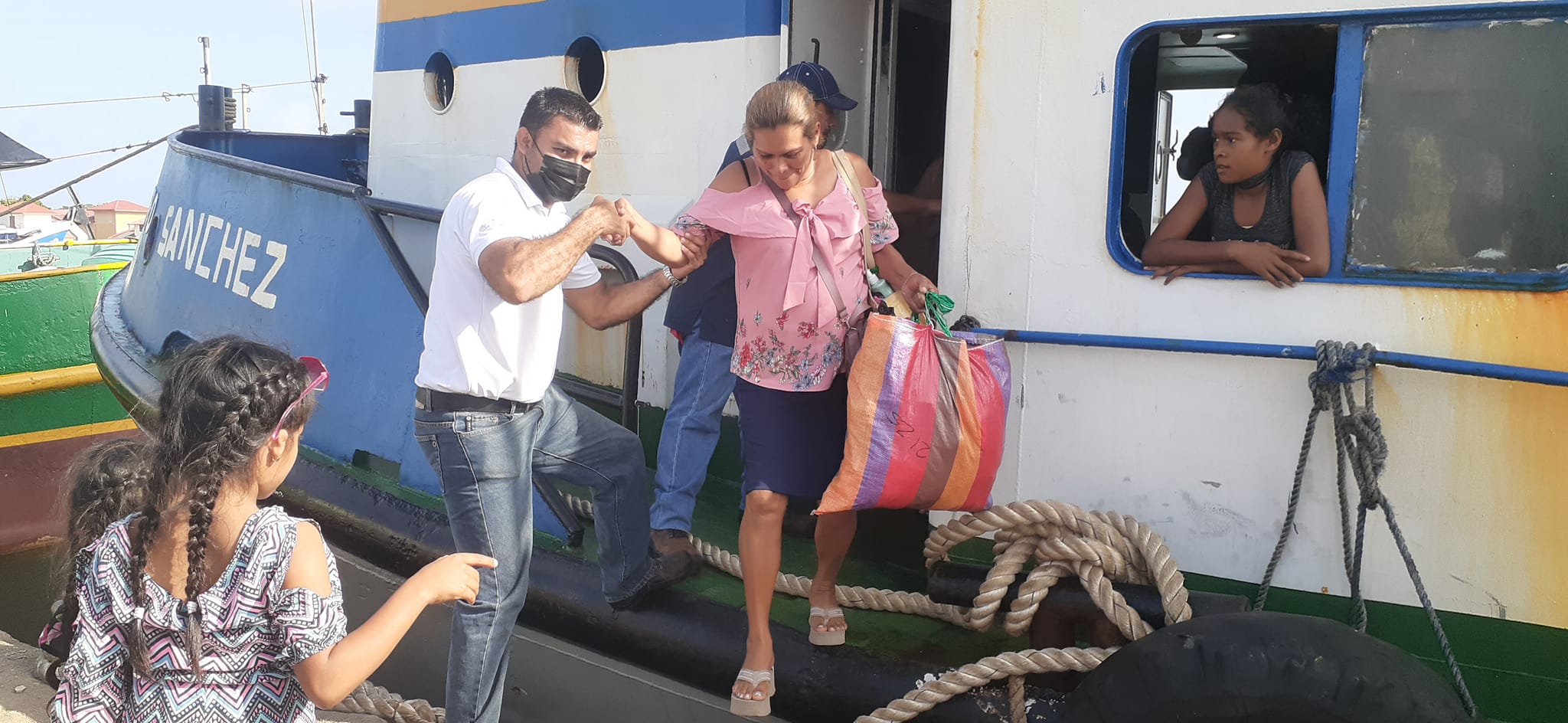 Corn Island recibe a miles de turistas Managua. Radio La Primerísima