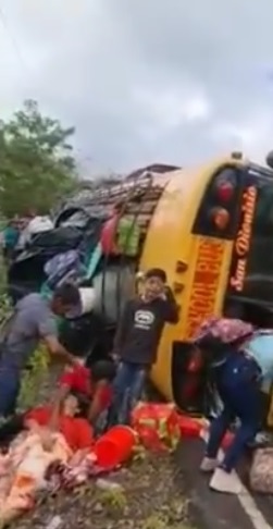 Cristianos evangélicos sufren accidente de tránsito en Waslala Managua. Radio La Primerísima