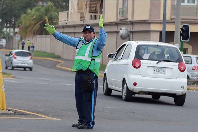 Policía graduará a 200 oficiales de tránsito Managua. Radio La Primerísima
