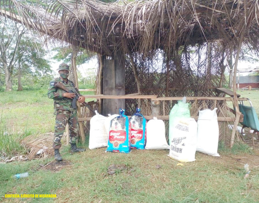 Militares encuentran sacos con cianuro en zona fronteriza con Costa Rica Managua. Radio La Primerísima