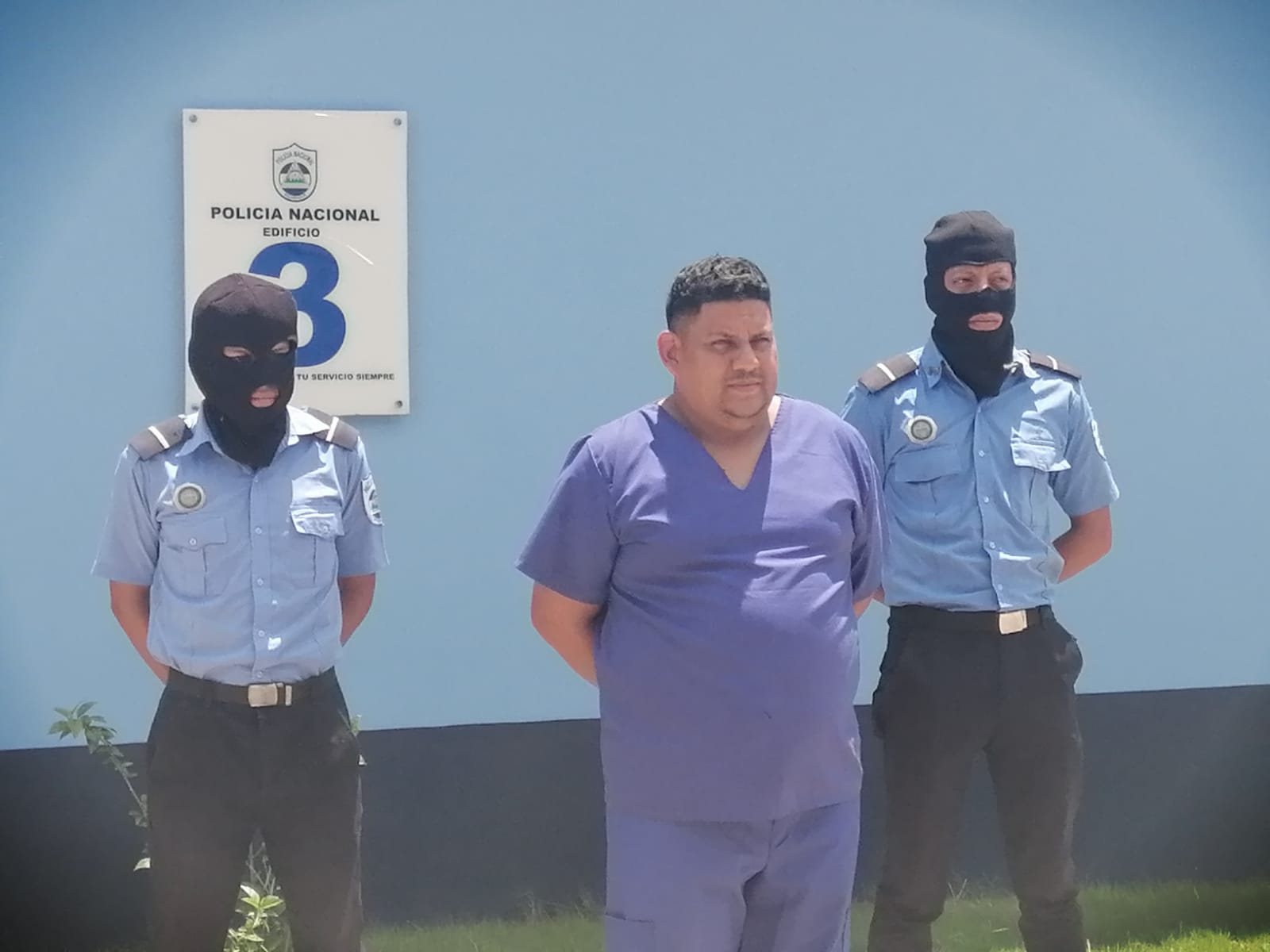 Detienen a sujeto con 148 libras de marihuana en barrio capitalino Managua. Jerson Dumas/Radio La Primerísima
