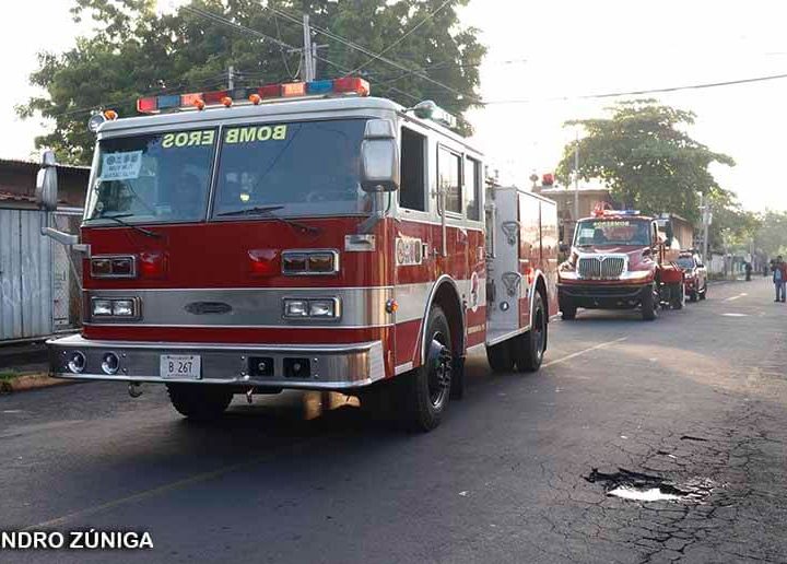 Envían camiones de bomberos hacia la nueva estación en Muy Muy Managua. Radio La Primerísima