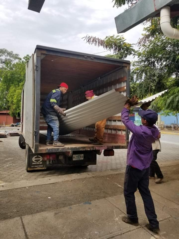 Envían materiales para reconstruir techo de escuela en Tasbapauni Managua. Radio La Primerísima