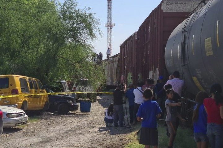 Mueren cinco inmigrantes en vagón de un tren en México