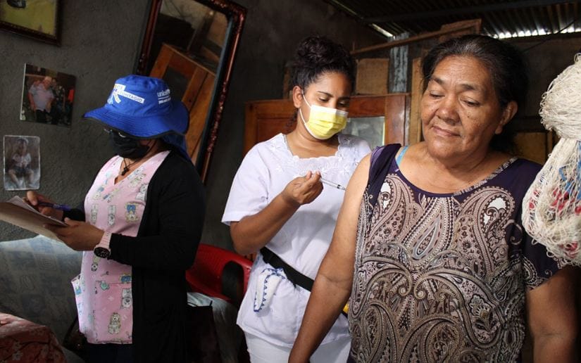 Capitalinos se siguen inmunizando contra el Covid-19 Managua. Radio La Primerísima