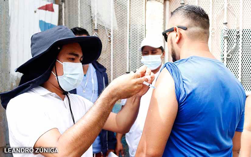 Vacunan contra Covid-19 en comunidades de Tipitapa Managua. Radio La Primerísima