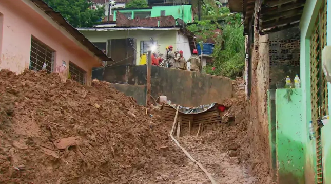 Sube a 128 los muertos en Brasil por inundaciones Lima. La República