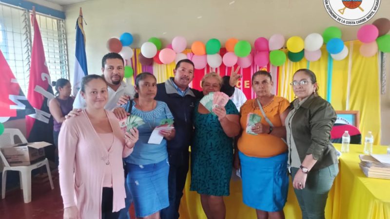 Aumenta cantidad de beneficiados con Usura Cero en Las Minas Managua. Radio La Primerísima