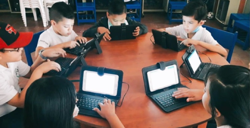 Más centros educativos tendrán internet Managua. Radio La Primerísima