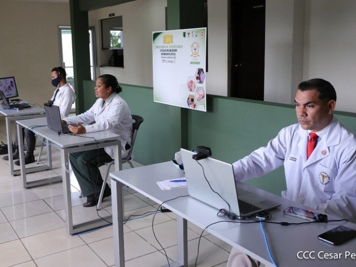Médicos del Hospital Militar fortalecen conocimientos en congreso científico