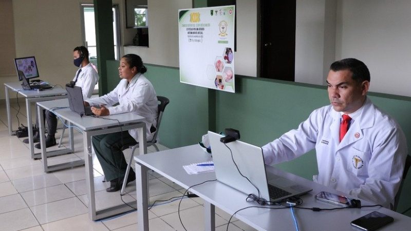 Médicos del Hospital Militar fortalecen conocimientos en congreso científico Managua. Radio La Primerísima 