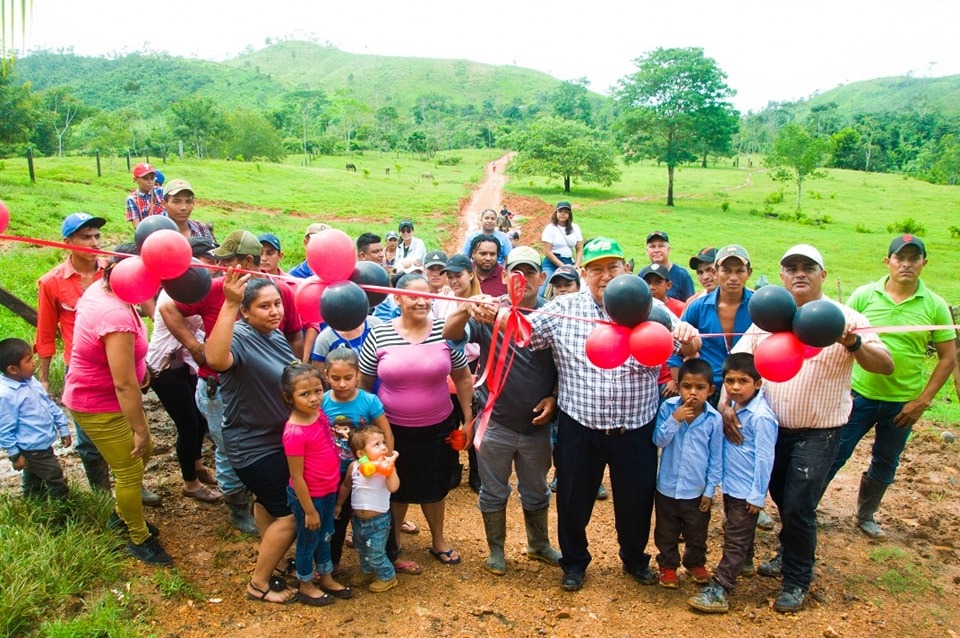 Inauguran 2 kilómetros de caminos productivos en Puerto Cabezas Managua. Radio La Primerísima