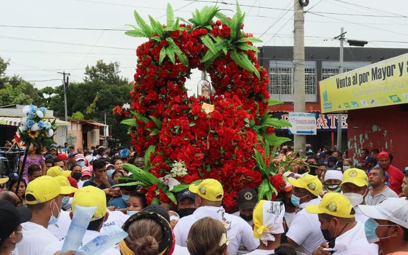 Santo Domingo de Guzmán recorre barrios orientales Managua. Radio La Primerísima