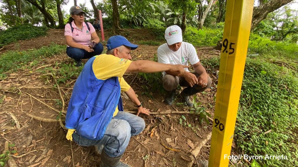 INETER instala equipo para monitorear crecida del Río Mico Managua. Radio La Primerísima