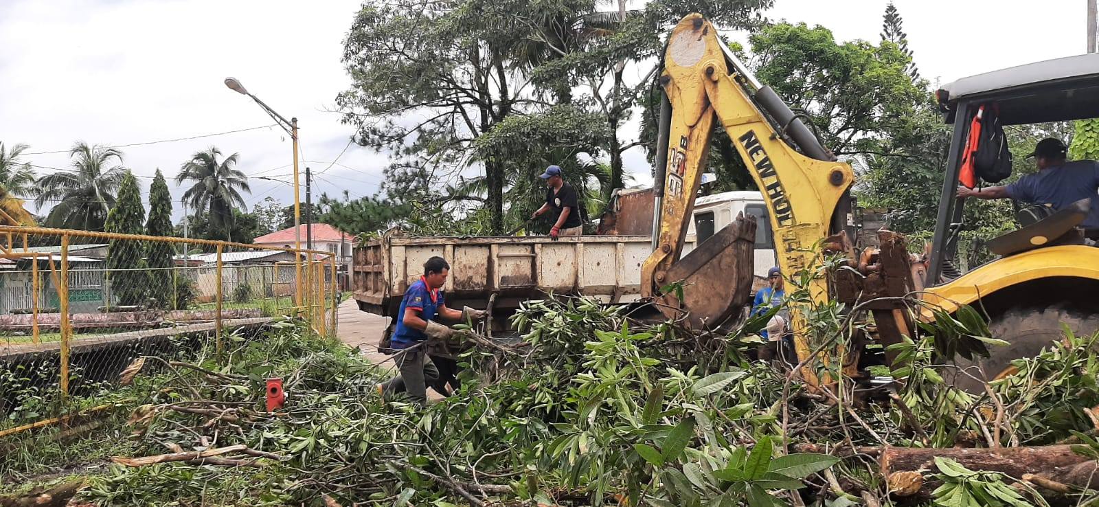Continúan trabajos de limpieza en Bluefields   Managua. Radio La Primerísima
