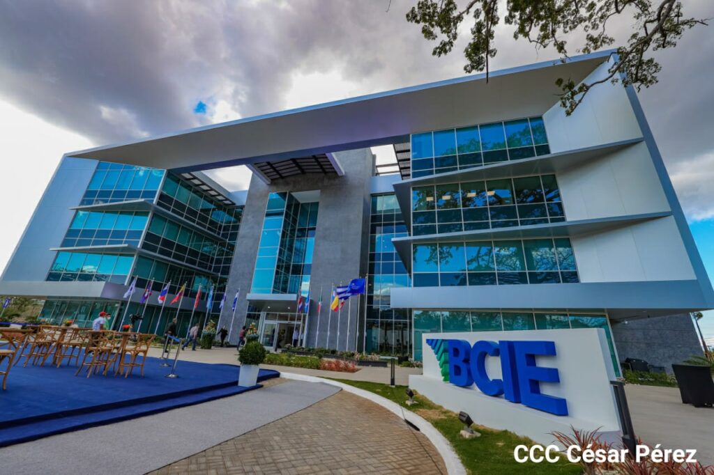 BCIE renovó línea de crédito de 200 millones de dólares a Nicaragua Managua. Radio La Primerísima