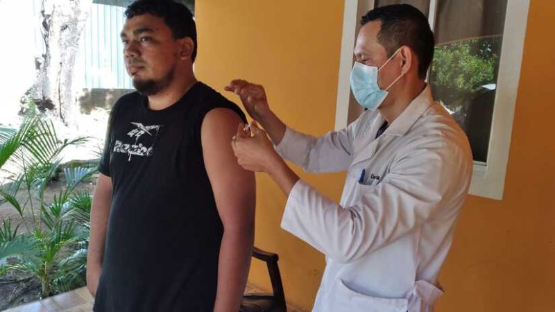 Vacunan contra Covid-19 a pobladores de Ticuantepe Managua. Radio La Primerísima
