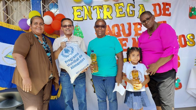 Inicia distribución de 9 mil paquetes alimenticios en Bluefields Managua. Radio La Primerísima