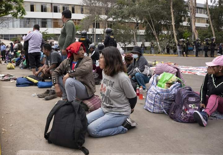 Indignación por detención violenta de estudiantes en Perú Lima. Agencias 