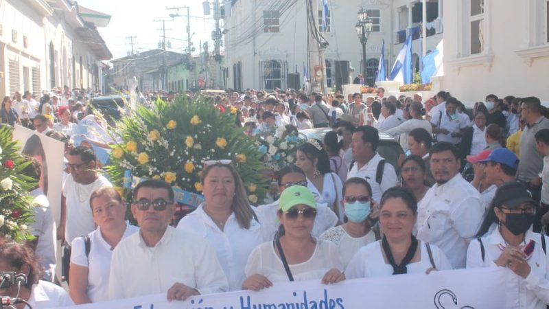 León conmemora natalicio del Príncipe de las Letras Castellanas Managua. Radio La Primerísima