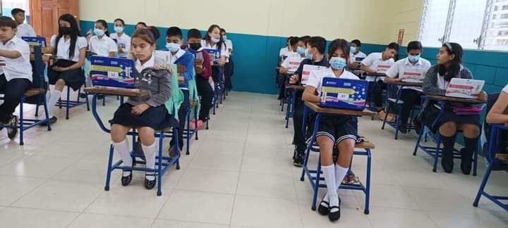 Más de 7 mil escuelas con aulas digitales móviles Managua. Radio La Primerísima 