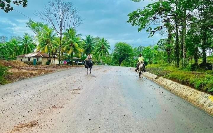 Avanza construcción de carretera en el Caribe Sur Managua.  Radio La Primerísima 