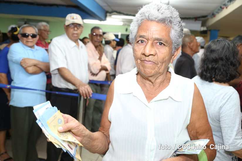 Más de 323 mil pensionados reciben pago a partir del lunes Managua. Radio La Primerísima